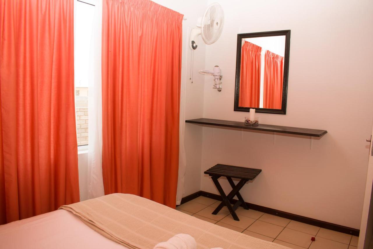 Tina'S Bed And Breakfast スワコプムント エクステリア 写真